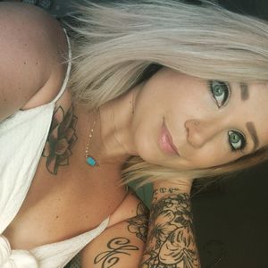 Meet your Posher, Claire